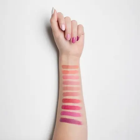 eng_pm_Nanorevit-Creamy-Lipstick-2-2-g-767_4.webp