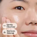 ord-squalane-cleanser-model-application-with-benefits.webp