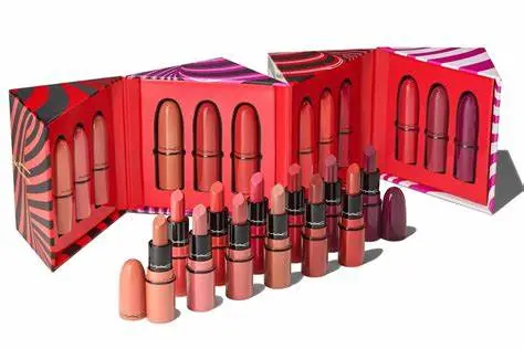 MAC HYPNOTIZING HOLIDAY ULTIMATE TRICK MINI LIPSTICK SET مجموعة أحمر الشفاه ماك هايبنوتايزينغ هوليداي ألتيميت تريك ميني