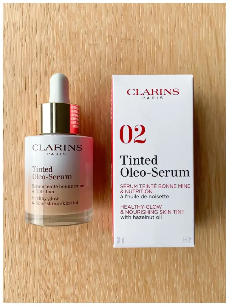 CLARINS Tinted Oleo-Serum Foundation - Hydrating Skin Tint Face Serum 02كريم أساس كلارنس تينتد أوليو-سيرم - سيروم مرطب للوجه 02
