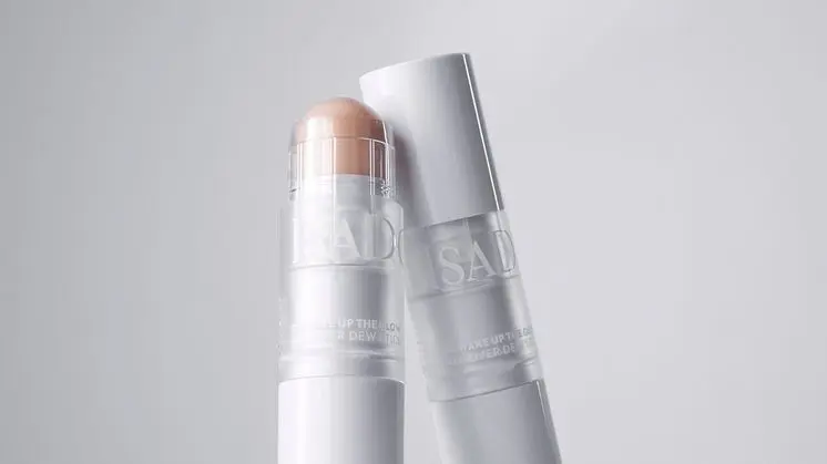  ISADORA THE WAKE UP THE GLOW ALL OVER DEW STICK إيزادورا ذا ويك أب ذا جلو أول أوفر ديو ستيك