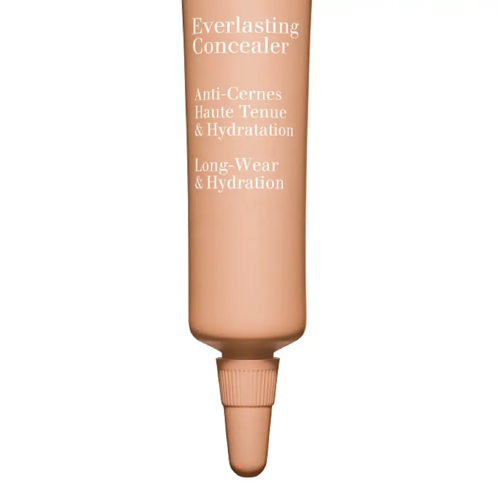 CLARINS EVERLASTING CONCEALER 02 LIGHT MEDIUMخافي العيوب إيفرلاستينج من كلارنس 02 متوسط ​​فاتح