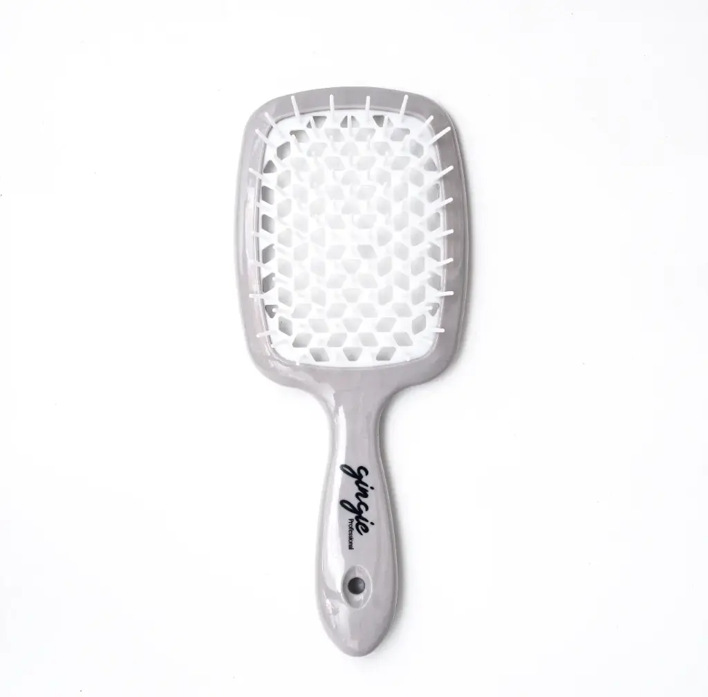GINGIE LUKA BRUSH