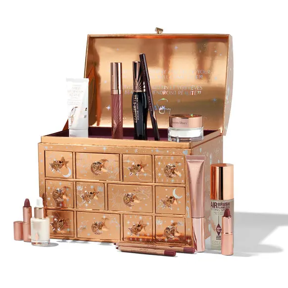 Charlotte Tilbury Charlotte's Beauty Treasure Chest Set