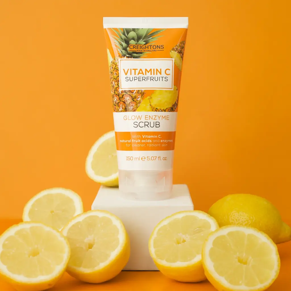 Superfruits Vitamin C Glow Enzyme Scrub 150 ml‏ 