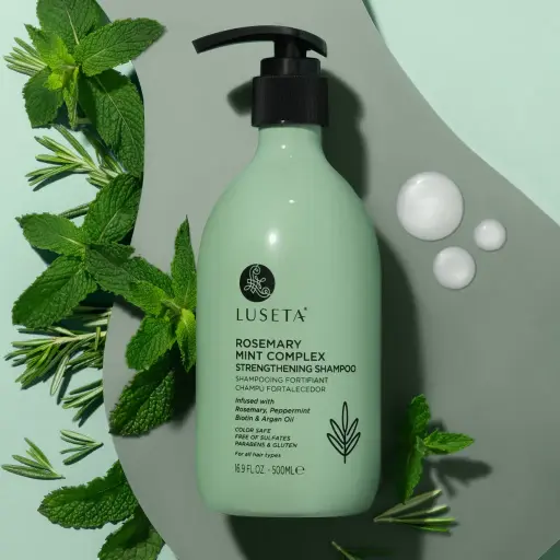 LUSETA ROSEMARY MINT SHAMPOO 500Mlشامبو لوسيتا بالروزماري والنعناع 500 مل