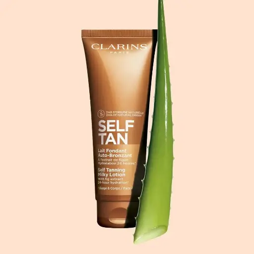 CLARINS SELF TANNING MILKY LOTIONلوشن كلارنس للتسمير الذاتي بالحليب