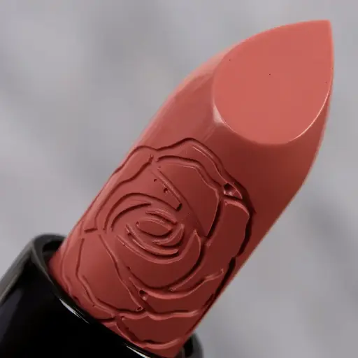MAC LA REINA & SELENA VIVE LIPSTICKS أحمر شفاه ماك لارينا وسيلينا فيف