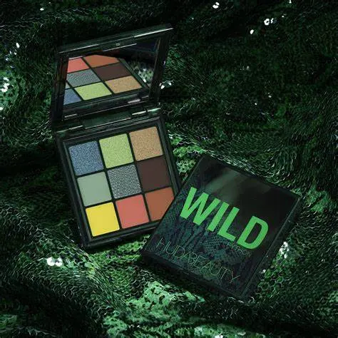 HUDABEAUTY PALETA WILD OBSESSIONS PYTHON    
