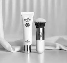 ESSINTIAL CITY DEFENCE SPF 15 DARK SKIN 