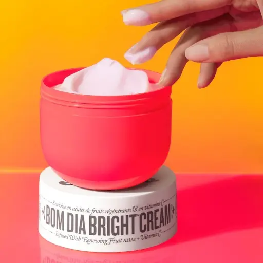 SOL DE JANEIRO BOM DIA BRIGHT CREAM, 240ML |