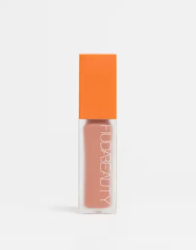 HUDA BEAUTY lyche corrector  