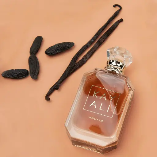 HUDA BEAUTY KAYALI  VANILA 28 